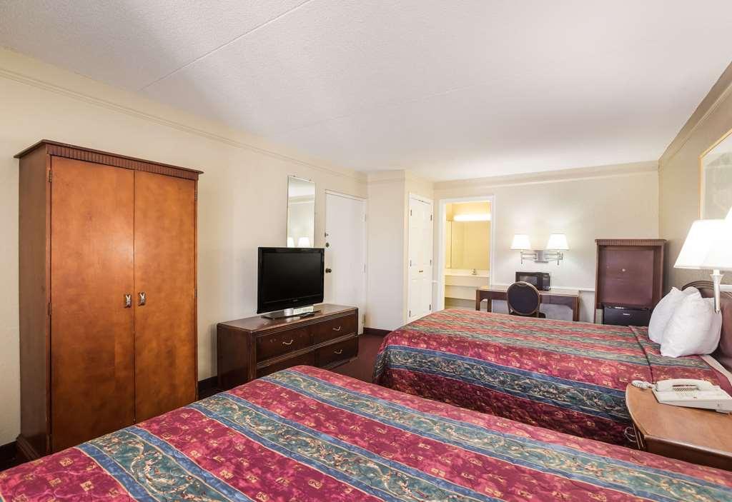 Bhagat Hotels Stone Mountain Atlanta BW Signature Collection Тъкър Стая снимка