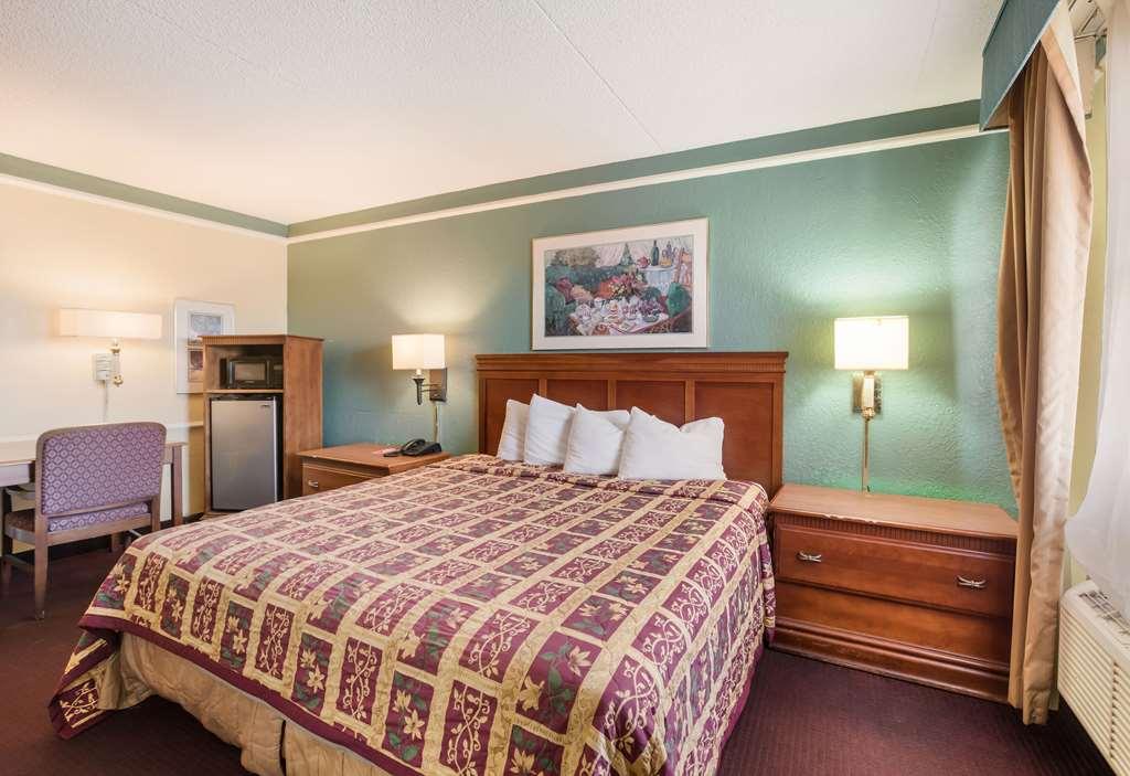 Bhagat Hotels Stone Mountain Atlanta BW Signature Collection Тъкър Стая снимка