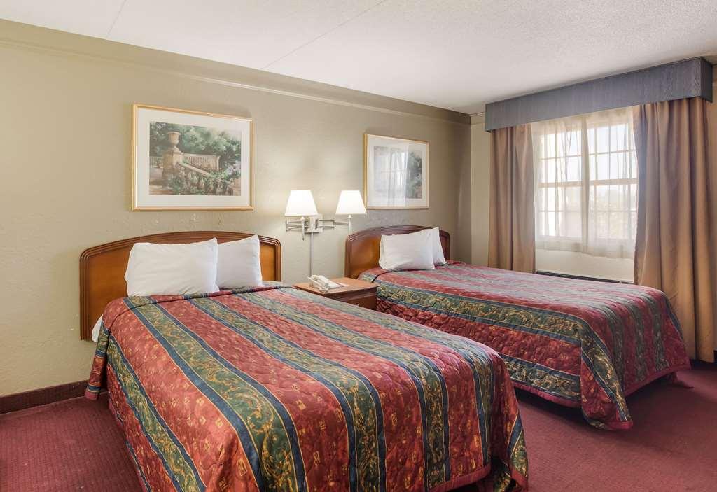 Bhagat Hotels Stone Mountain Atlanta BW Signature Collection Тъкър Стая снимка