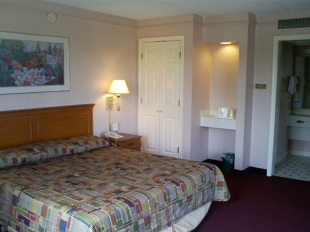 Bhagat Hotels Stone Mountain Atlanta BW Signature Collection Тъкър Стая снимка